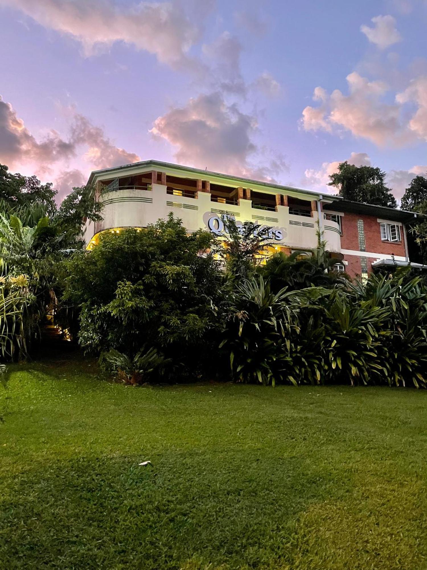 Babinda Quarters Hotel Kültér fotó